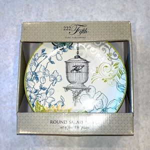 Set of 4 round salad plates